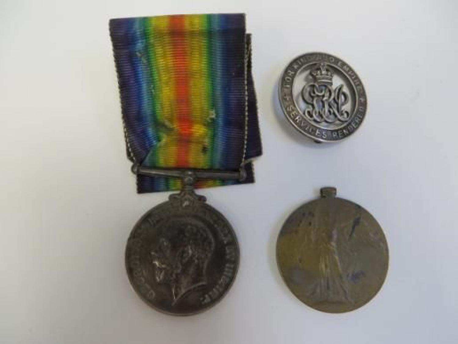 WW 1 Middlesex Regiment Medal Pair and Services Rendered Badge