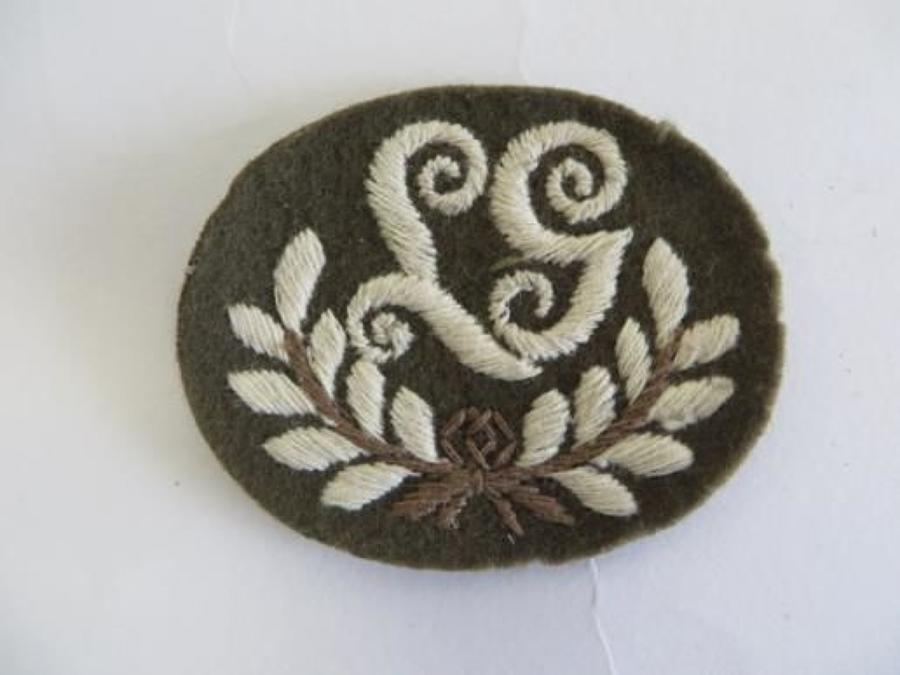 Lewis Gunners Trade Arm Badge