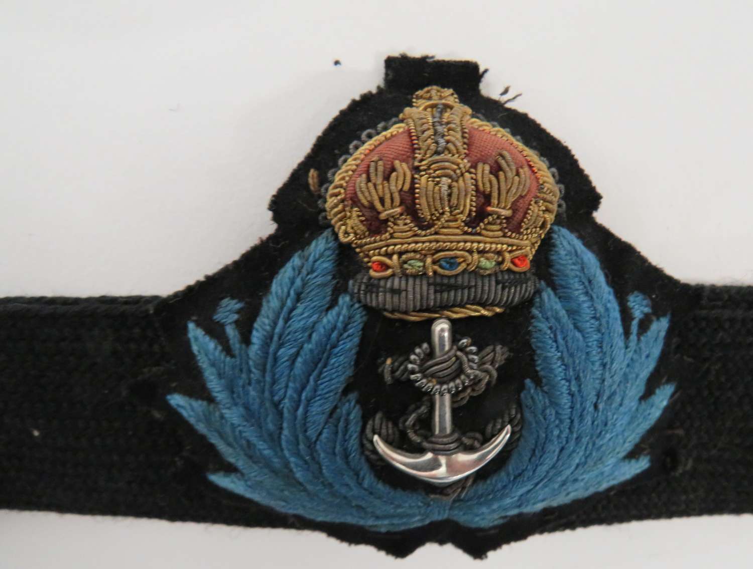 Womens Royal Navy Officers Cap Badge