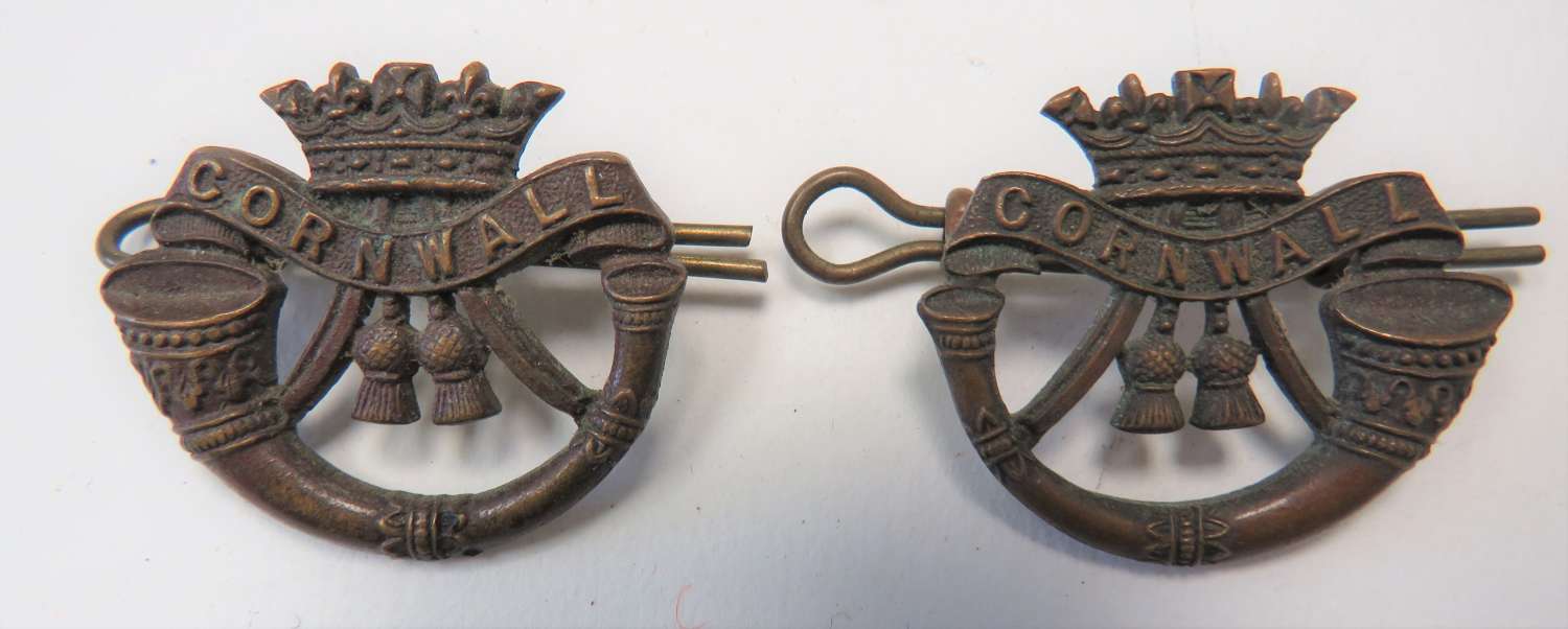 Pair of Cornwall Light Infantry Officers Collar Badges