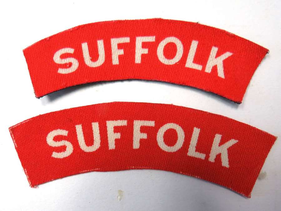 Pair of WW2 Printed Suffolk Shoulder Titles