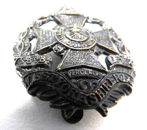 WW1 7/8th Battalion( Leeds Rifles ) West Yorkshire Regiment Cap Badge