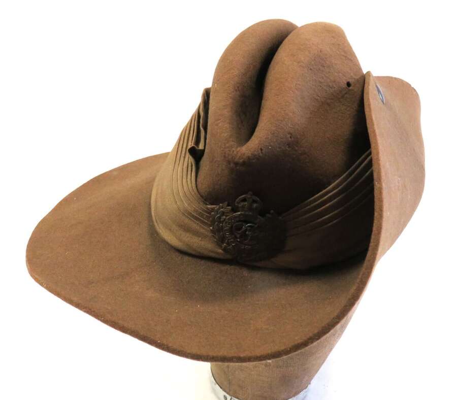 WW2 Dated 1943 Far East Bush (Slouch) Engineers Flashed Hat