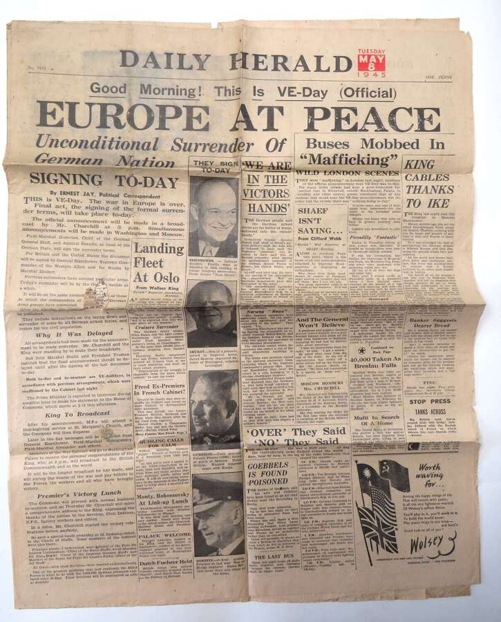 Original WW2 "V.E" Day 8th May 1945 Daily Herald Newspaper