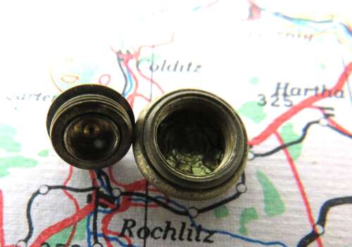 Rare WW2 Escape Cap Size General List Button Compass . Major Instone Collection