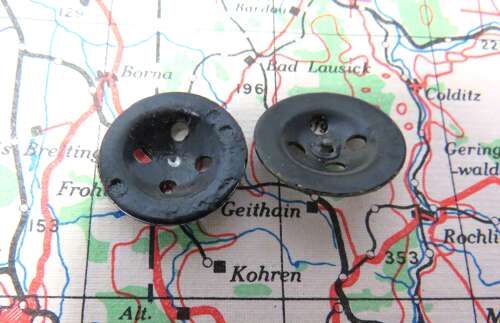 WW2 Escape Fly Button Two Part Compass . Major Instone Collection