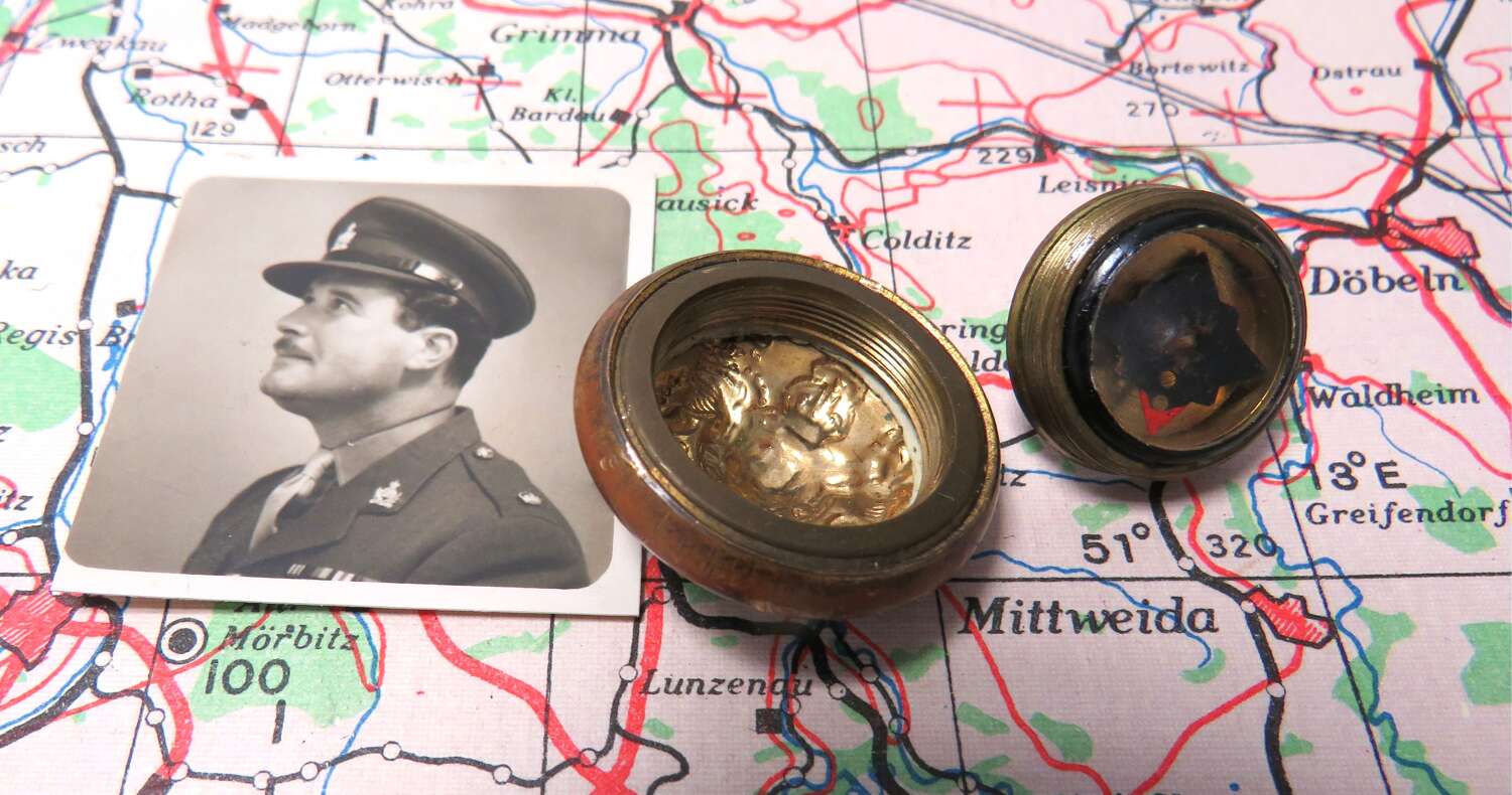 Rare WW2 Escape Tunic Size General List Button Compass . Major Instone Collection