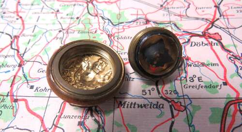 Rare WW2 Escape Tunic Size General List Button Compass . Major Instone Collection