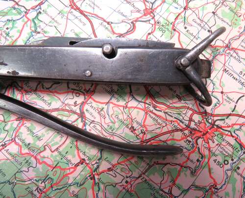Rare WW2 S.O.E Pattern Escape & Survival Knife