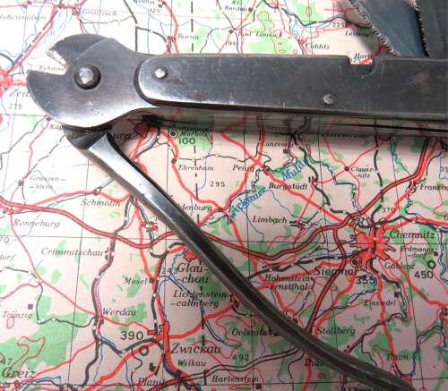 Rare WW2 S.O.E Pattern Escape & Survival Knife