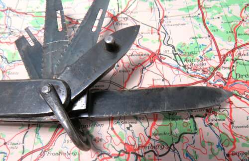 Rare WW2 S.O.E Pattern Escape & Survival Knife