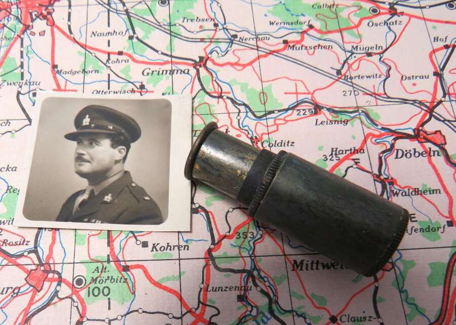 Rare WW2 S.O.E / R.A.F Escape Miniature Brass Telescope . Major Instone Collection
