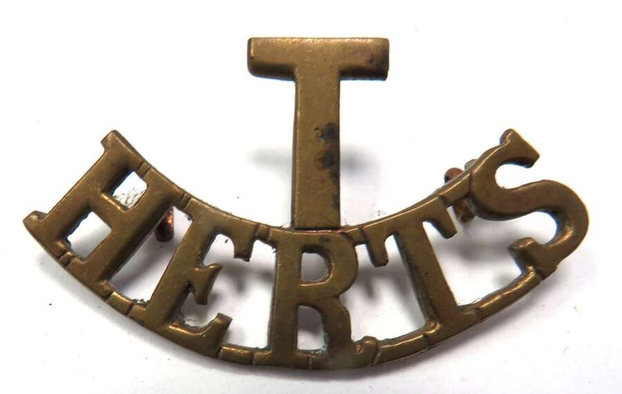 Original WW1 Territorial Herts Shoulder Title Maker Marked