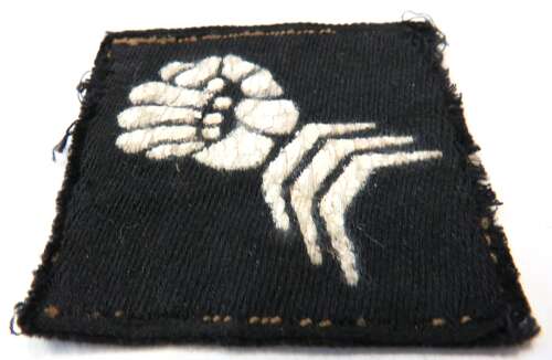WW2 Pair of 6th Armoured Formation Badges