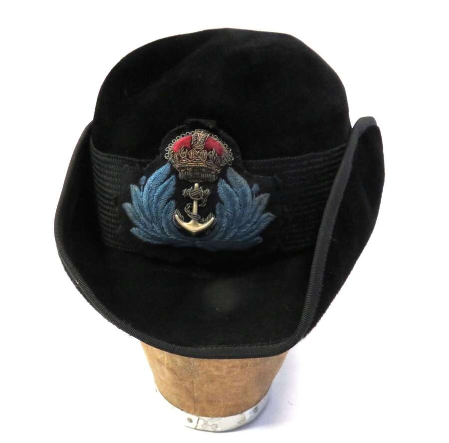Scarce WW2 Royal Navy Womens WRNS Officer Tricorn Hat.